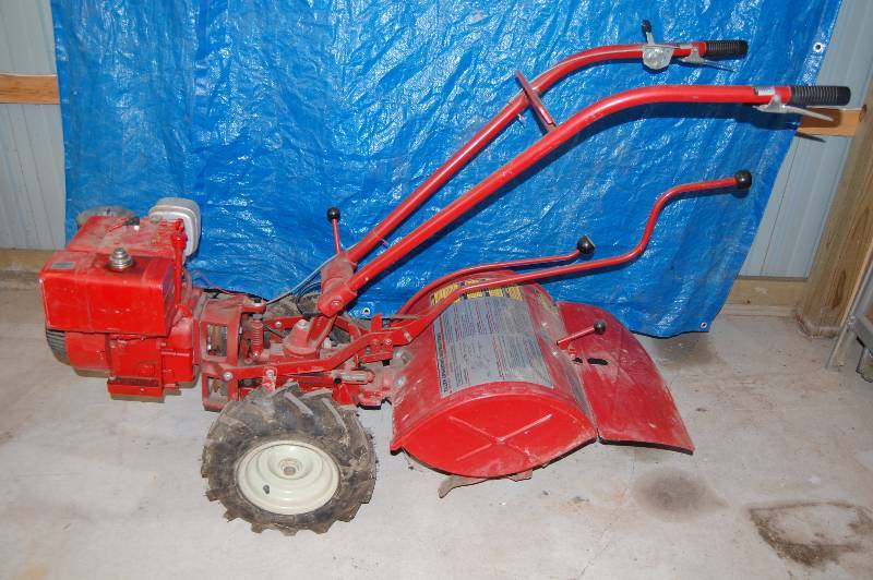 lot 11 image: Reartine Garden Tiller