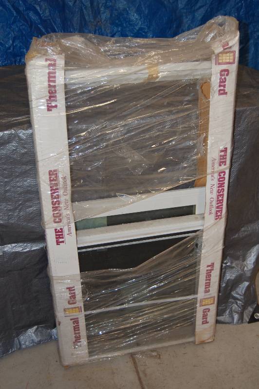 lot 15 image: Vinyl Double Hung Window