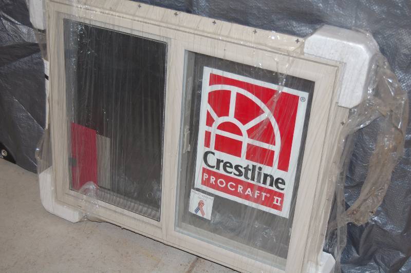 lot 16 image: Vinyl Window