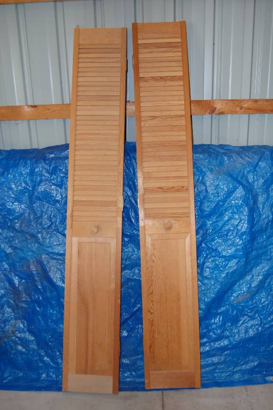 lot 20 image: Closet Doors
