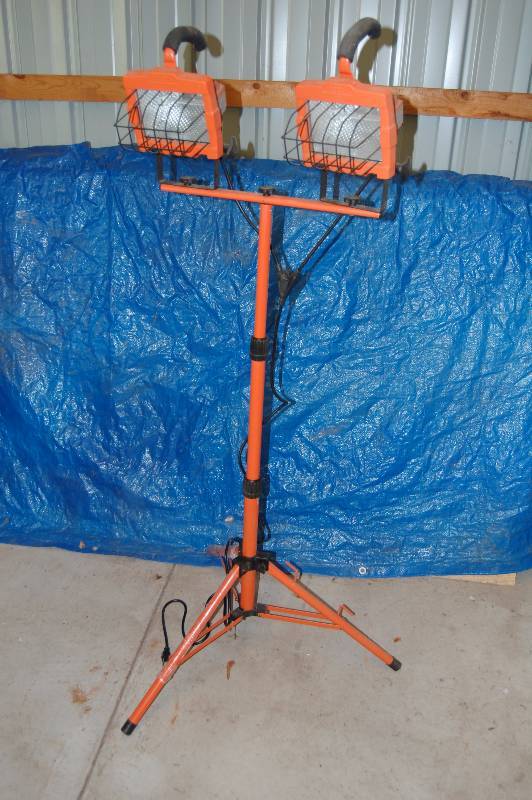 lot 27 image: Utility Work Light