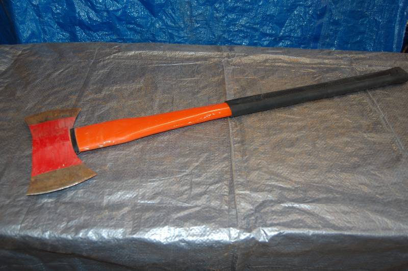 lot 38 image: Axe