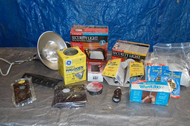 lot 63 image: Misc Electrical Supplies