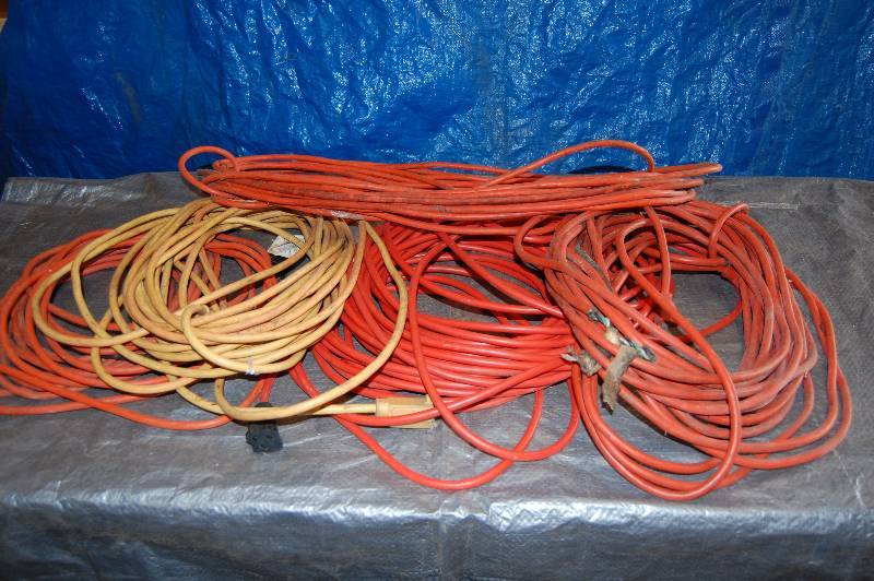 lot 65 image: Damaged Extension Cords
