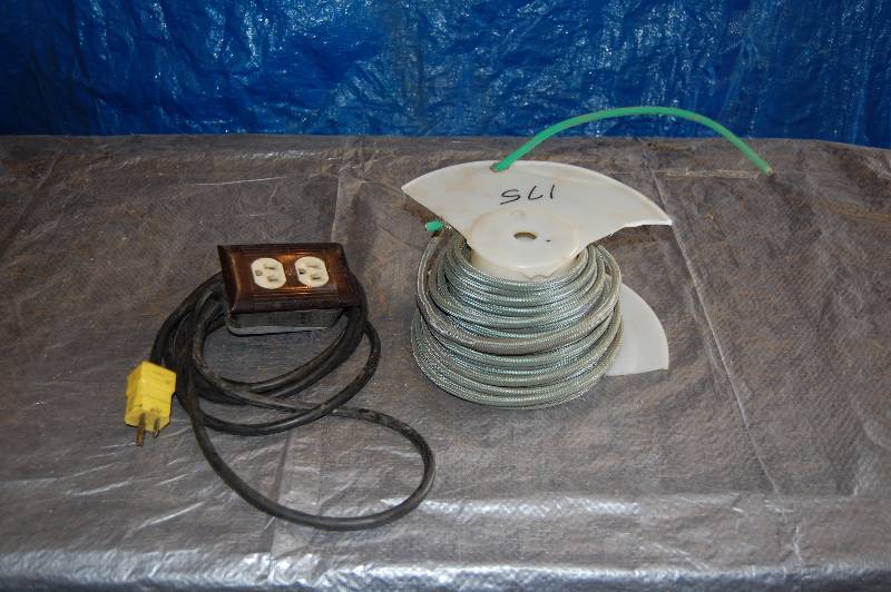 lot 72 image: Electrical Cords