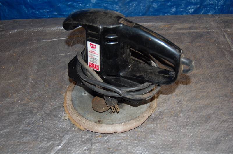 lot 73 image: Power BufferSander