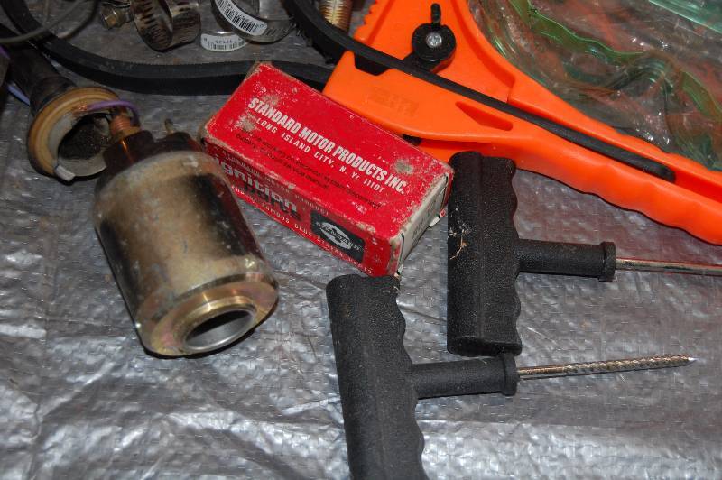 lot 74 image: Misc Automotive Supplies