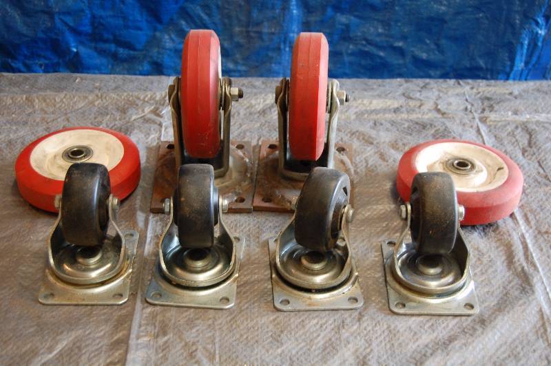 lot 86 image: Casters