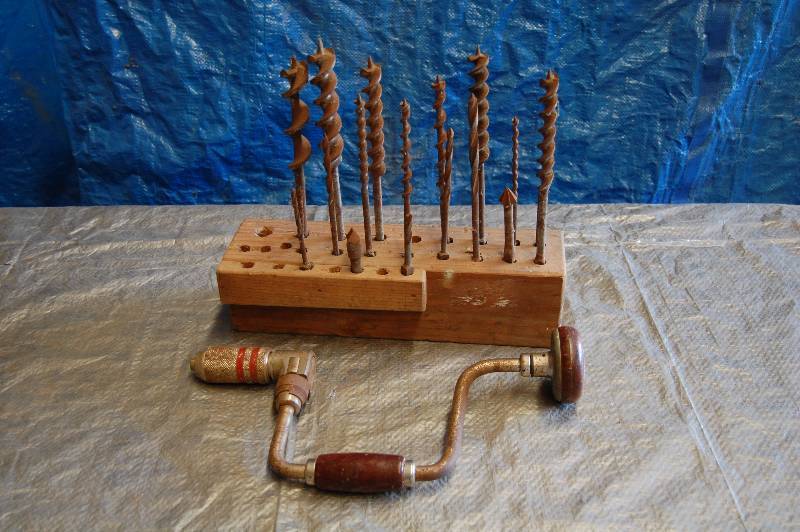 lot 112 image: Hand Drill and Bits