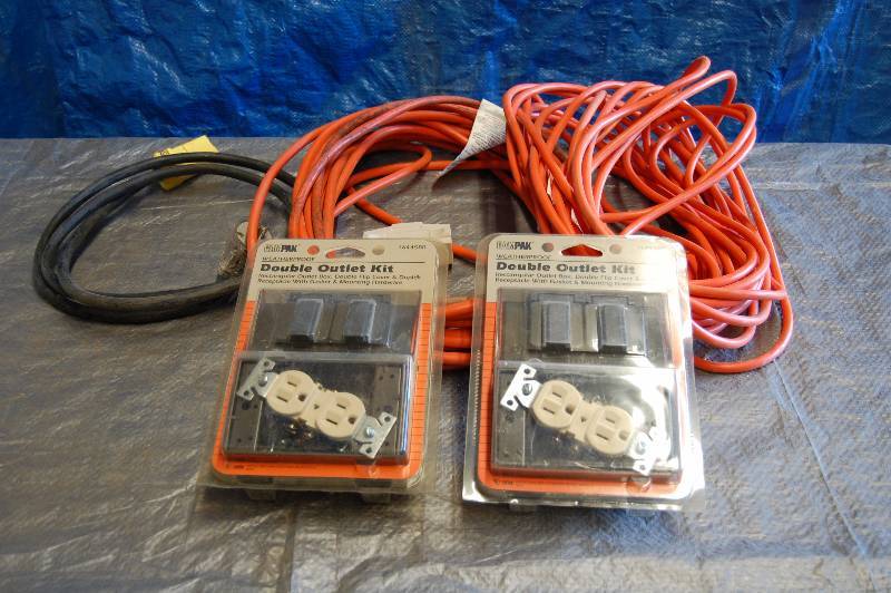 lot 113 image: Misc Electrical Supplies