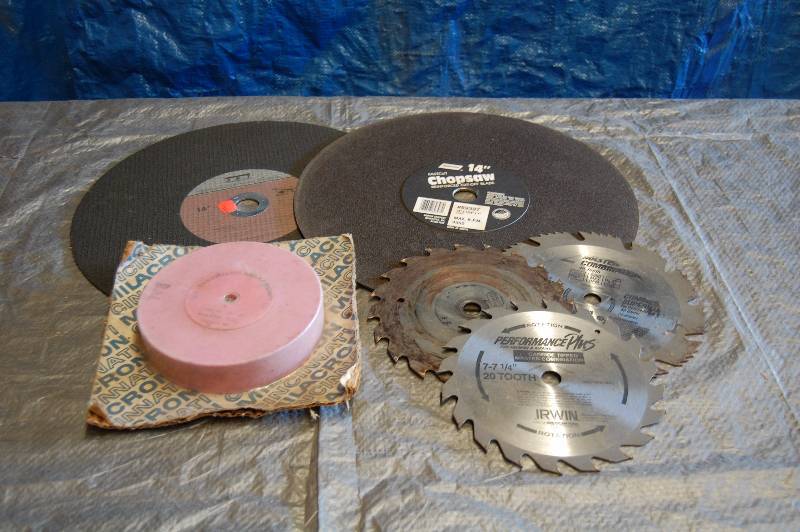 lot 115 image: Various Saw Blades and Cut-off Wheels
