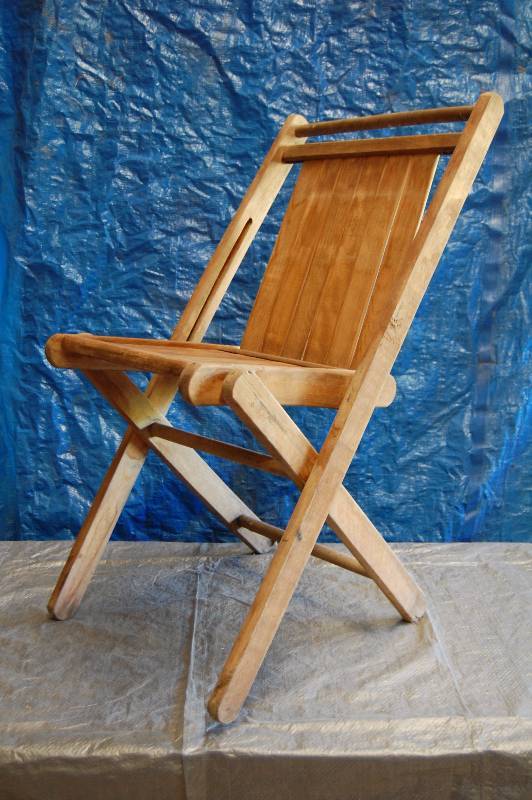lot 122 image: Wooden Folding Chair