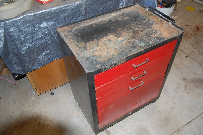 lot 131 image: Rolling Tool Box with Misc Hand Tools
