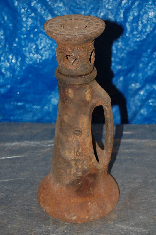 lot 133 image: Antique Screw Jack