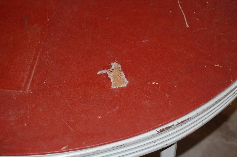 lot 475 image: Tables