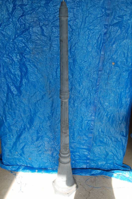 lot 150 image: Metal Lamp Post