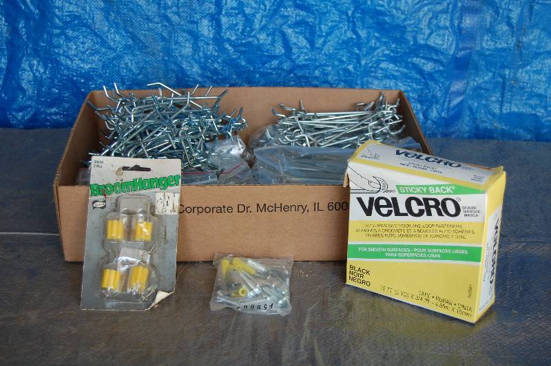 lot 152 image: Pegboard Hooks