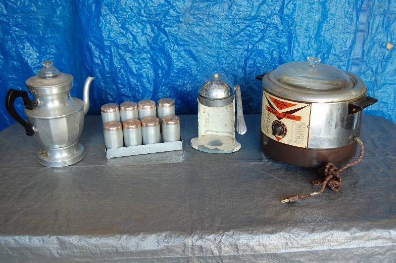 lot 177 image: Vintage Kitchenware