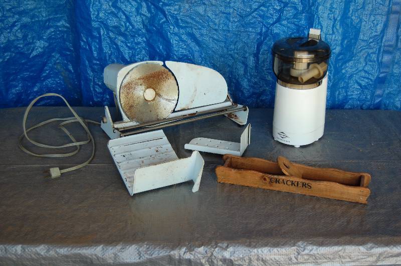 lot 185 image: Vintage Kitchenware