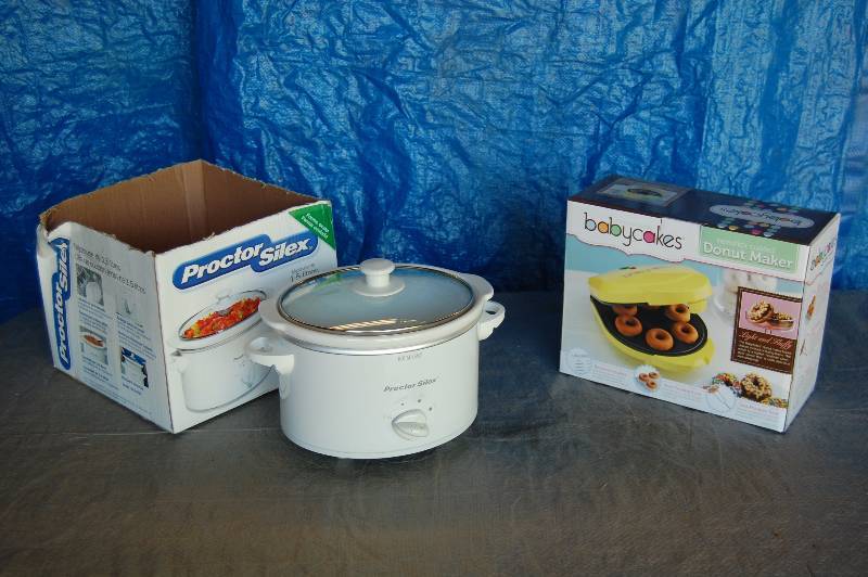 lot 200 image: Kitchen Gadgets