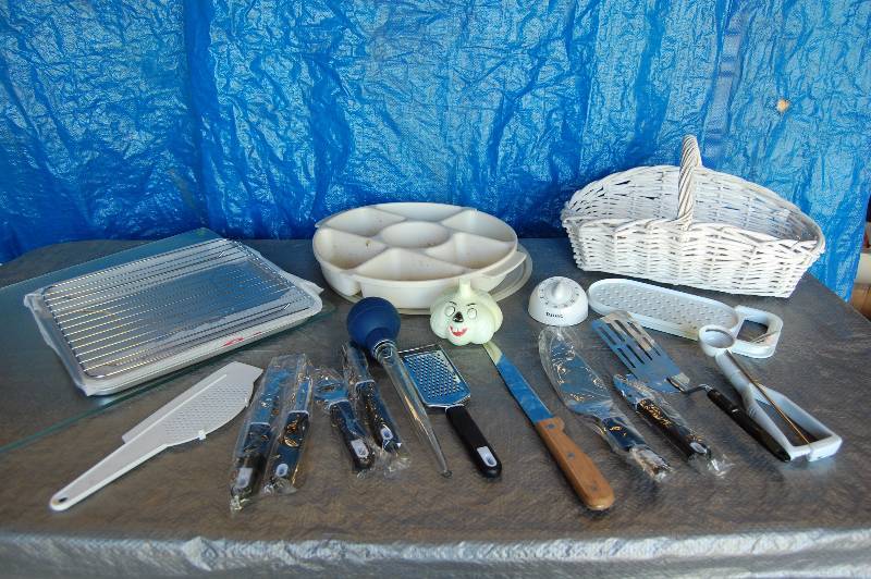 lot 206 image: Kitchenware