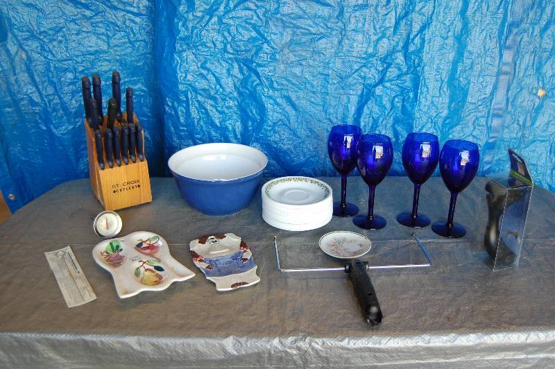 lot 207 image: Kitchenware