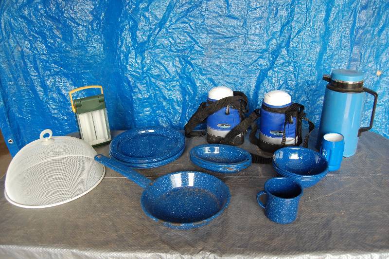lot 217 image: Camping Set