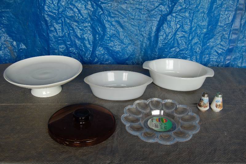 lot 225 image: Kitchenwares
