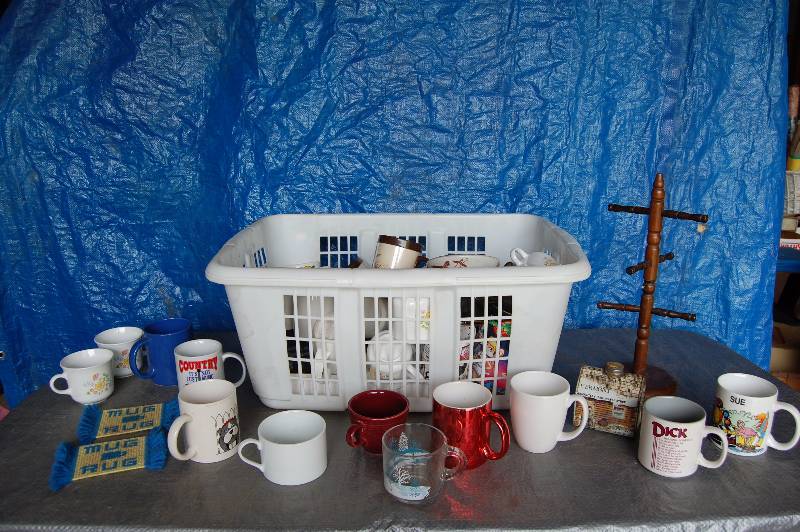 lot 229 image: Coffee Cups