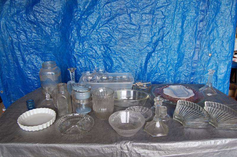 lot 236 image: Huge Lot of Glassware