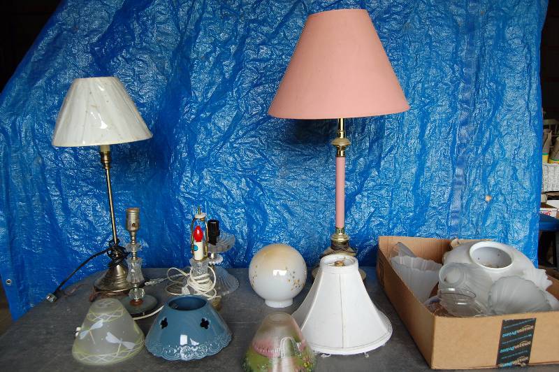 lot 244 image: Lamps and Globes