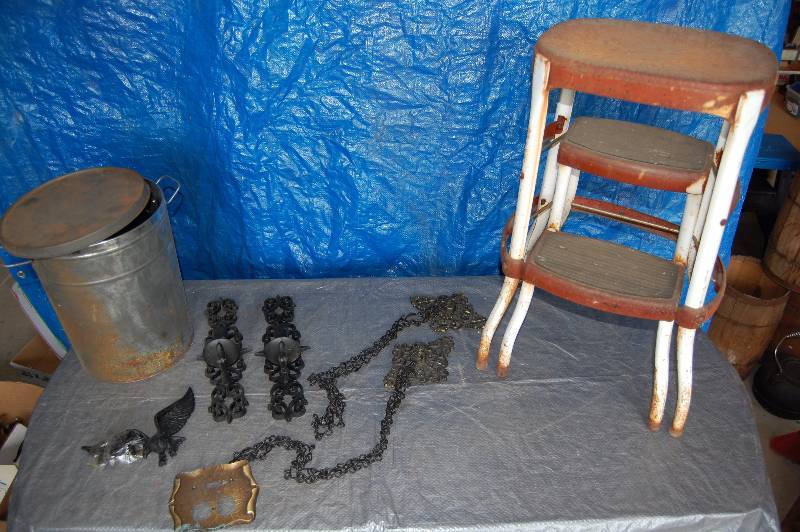 lot 265 image: Vintage Step Stool and Metal Tin