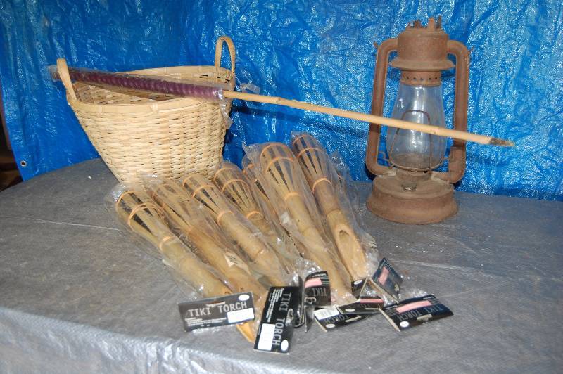 lot 273 image: Torches and Lantern