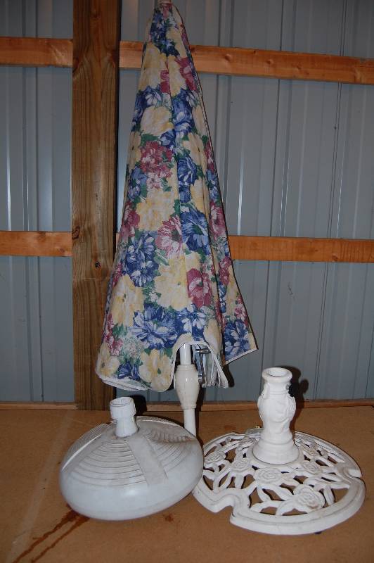lot 376 image: Patio Umbrella and Stand