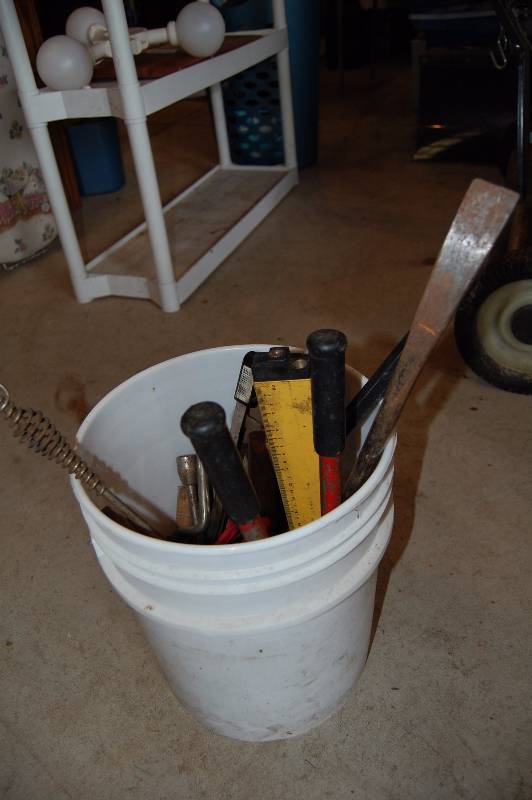 lot 378 image: Bucket O Tools