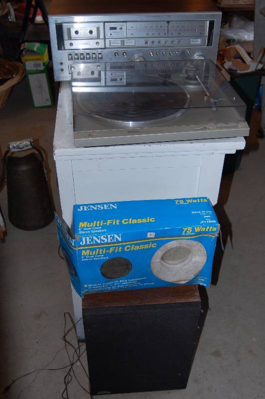 lot 393 image: Electronics