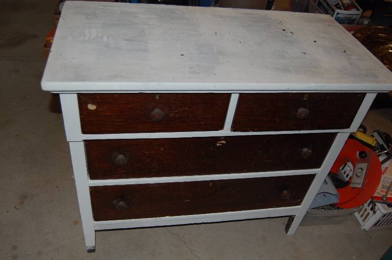 lot 394 image: Dresser