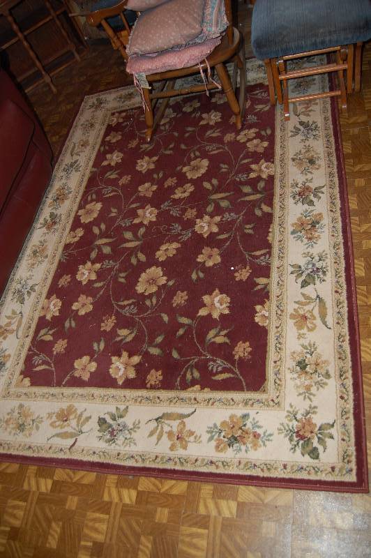 lot 432 image: Area Rug