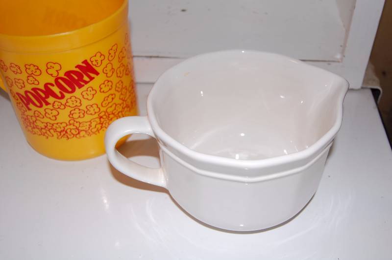lot 443 image: Kitchenwares