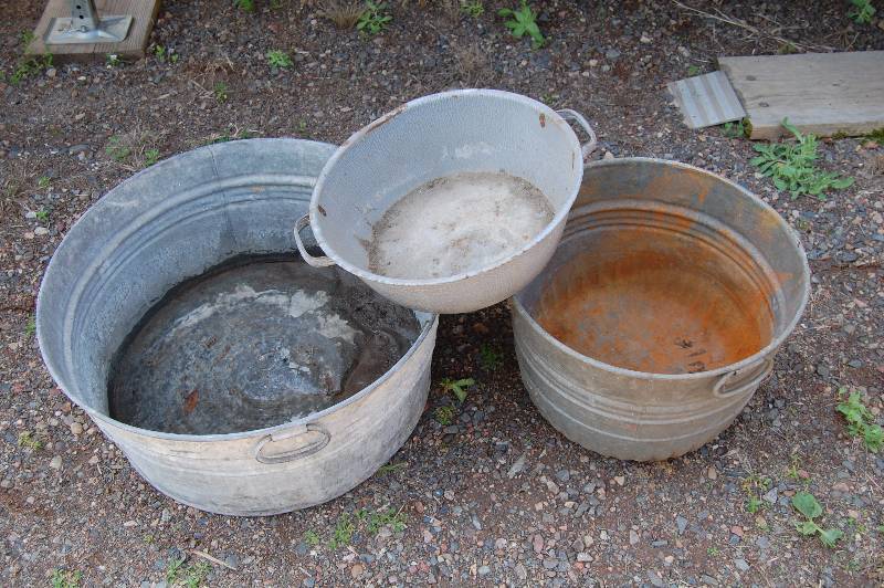 lot 456 image: Washtubs