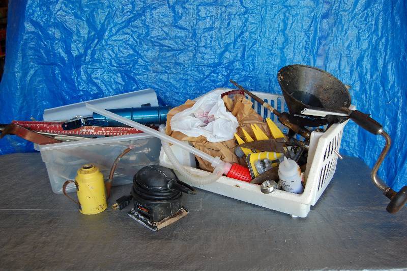 lot 463 image: Misc Hand Tools and Hardware