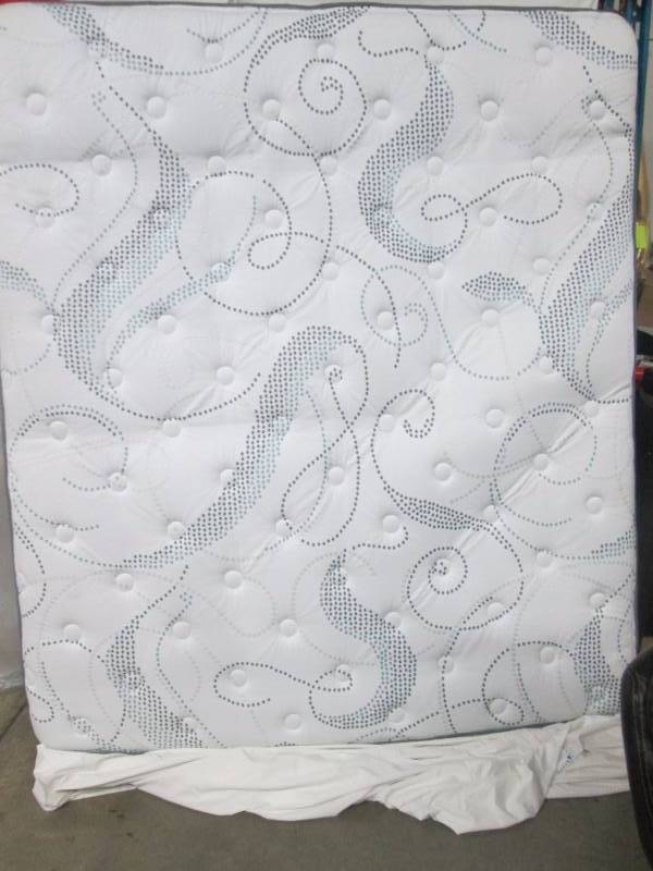 lot 2 image: Sealy Tuberose Plush Mattress King
