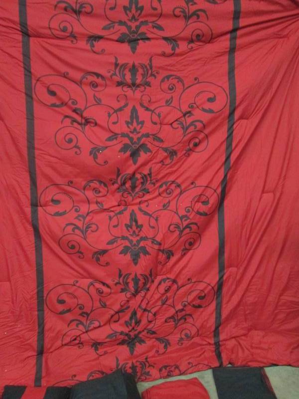 lot 29 image: Alcove Cassandra Bedroom Set - Cali. King