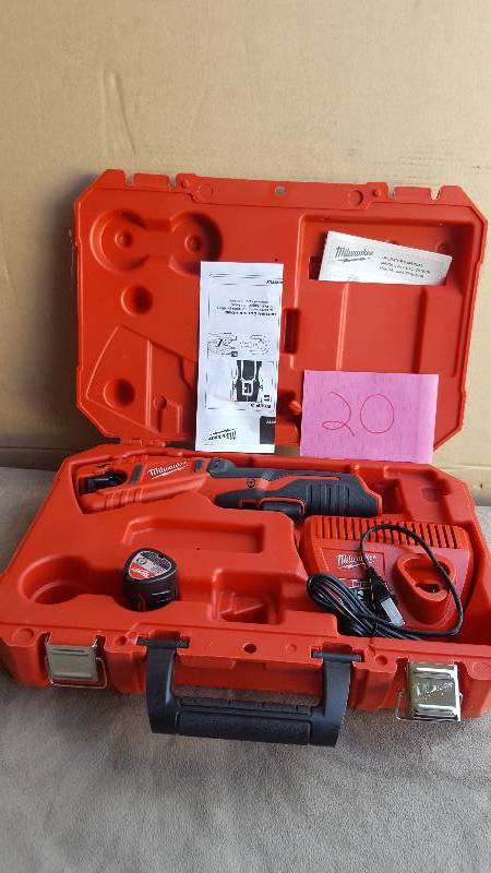 Milwaukee 2471-21 M12 Copper Tubing Cutter