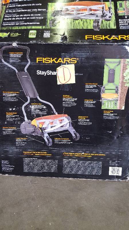 Fiskars Manual Mower