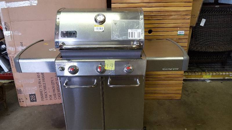 lot 47 image: Weber Genesis  S-310