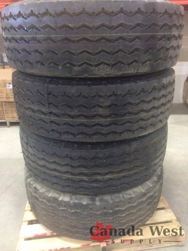 lot 28 image: NEW 2 X 38565R22.5 20 PLY HS106 KAPSEN SEMI TRUCK TIRES ALL POSITION