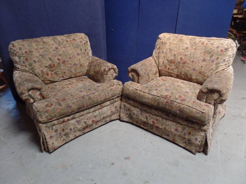 Accent Chairs