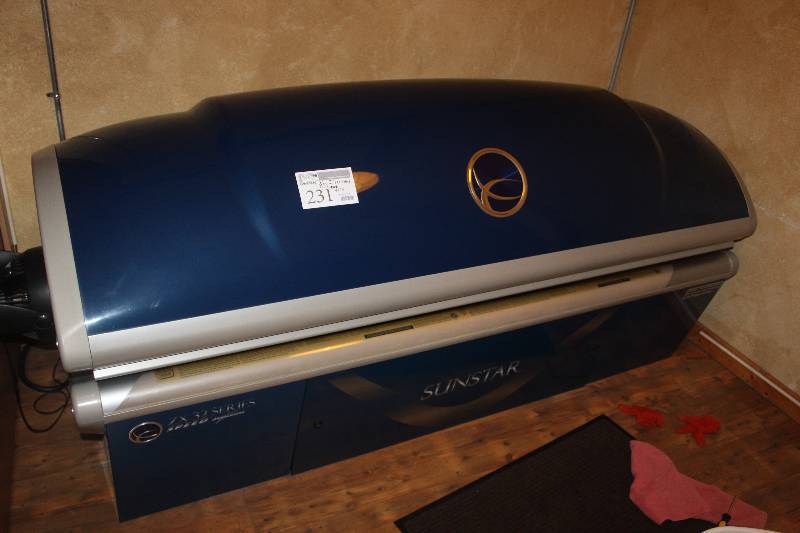 lot 231 image: Speed System ZX32 Series Tanning Bed