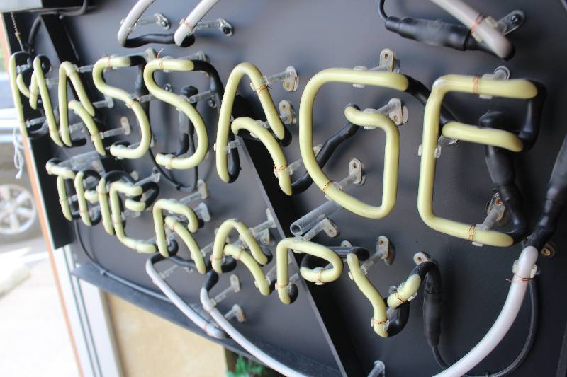lot 257 image: Electric Neon Massage Therapy Sign